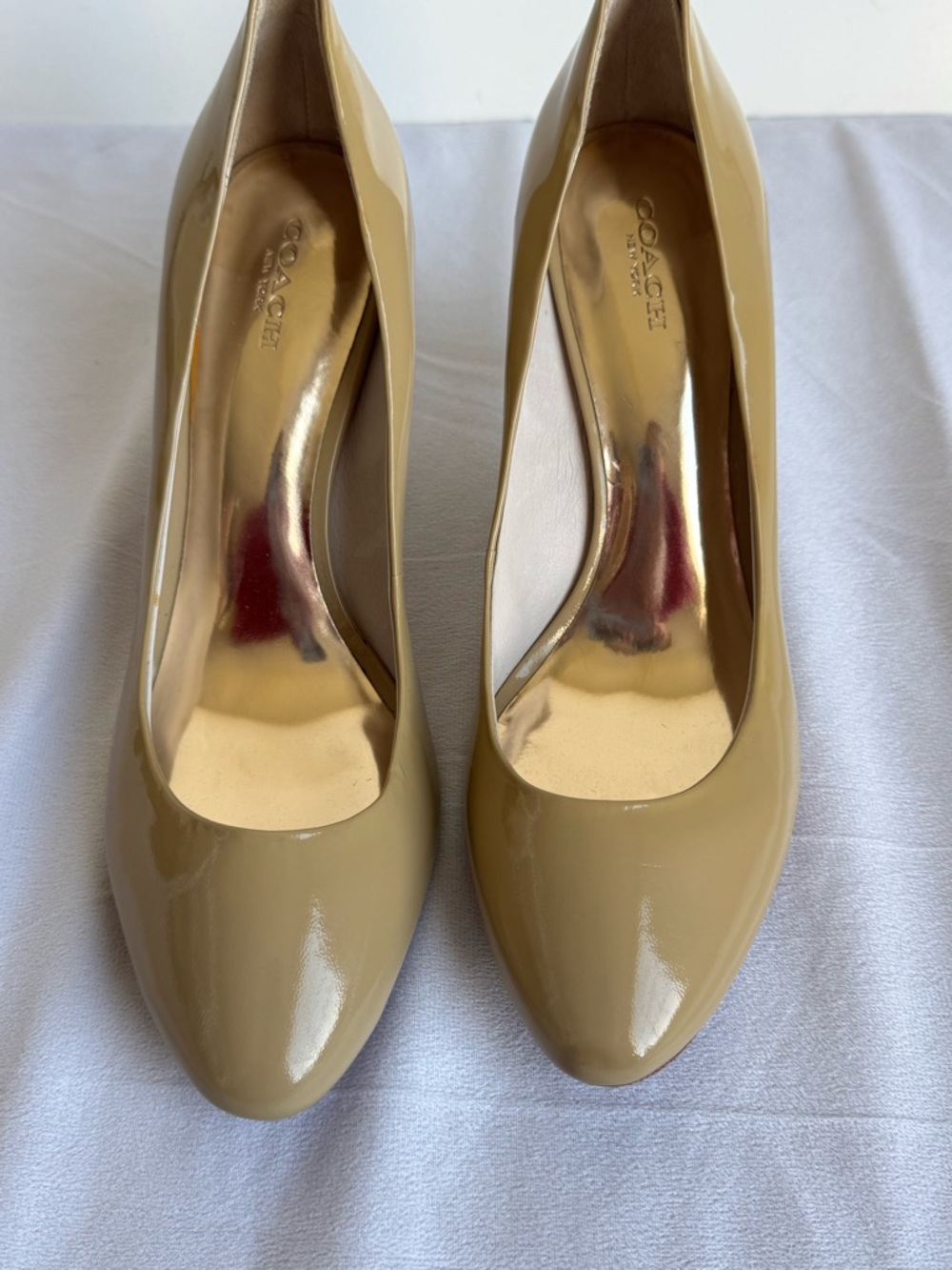 Coach Nala patent leather pump heels beige Women 9.5 classic officecore‎ staple